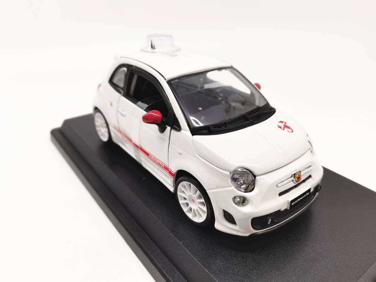 Amazon | ブラーゴ 1/24 フィアット 500 Abarth 白 | ミニカー・ダイ